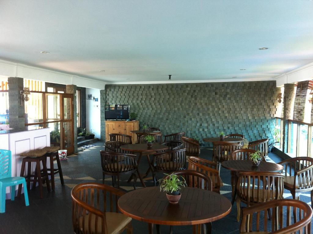Hotel Adinda 帕朗特里蒂斯 外观 照片